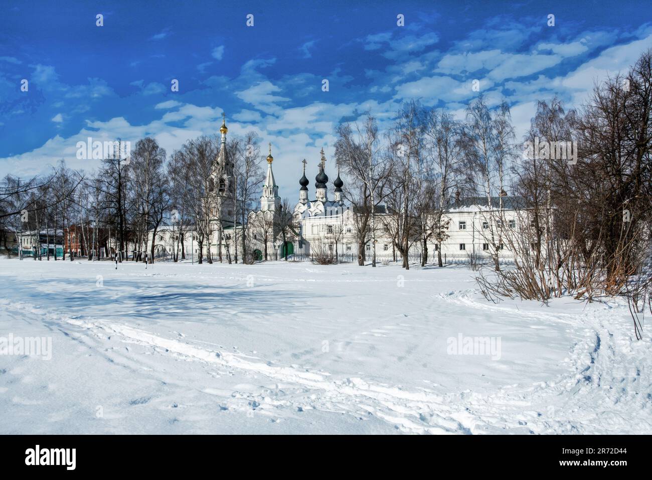 Sunny view on female Christian (orthodox) monastery in Murom: old town part of  Golden Ring -historical  touristical 'ring'around Moscow in  winter. Stock Photo