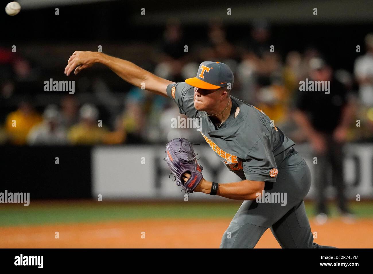 Tennessee pitcher Drew Beam throws during the first inning of an NCAA
