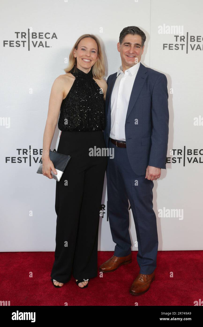 Jon katz and jai courtney hi-res stock photography and images - Alamy