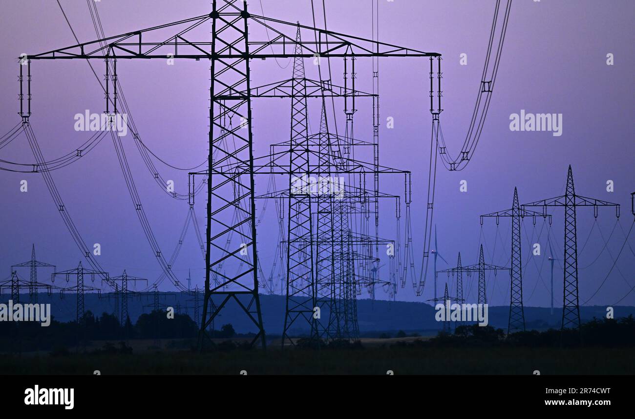 Weimar, Germany. 13th June, 2023. The morning dawns behind the high