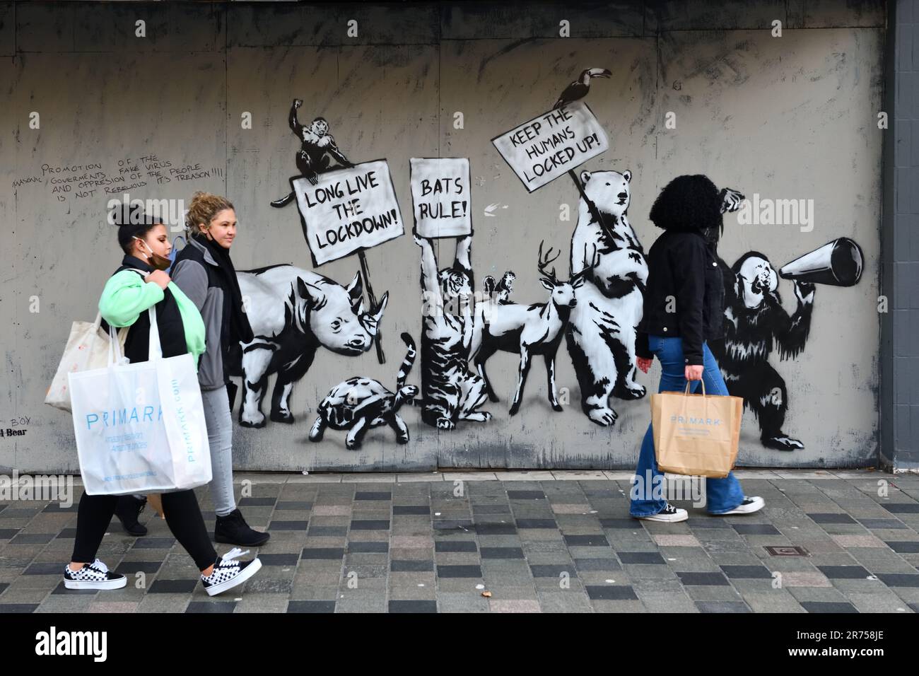 A political mural highlighting quiet cities during lockdown in Glasgow, Scotland, UK Stock Photo