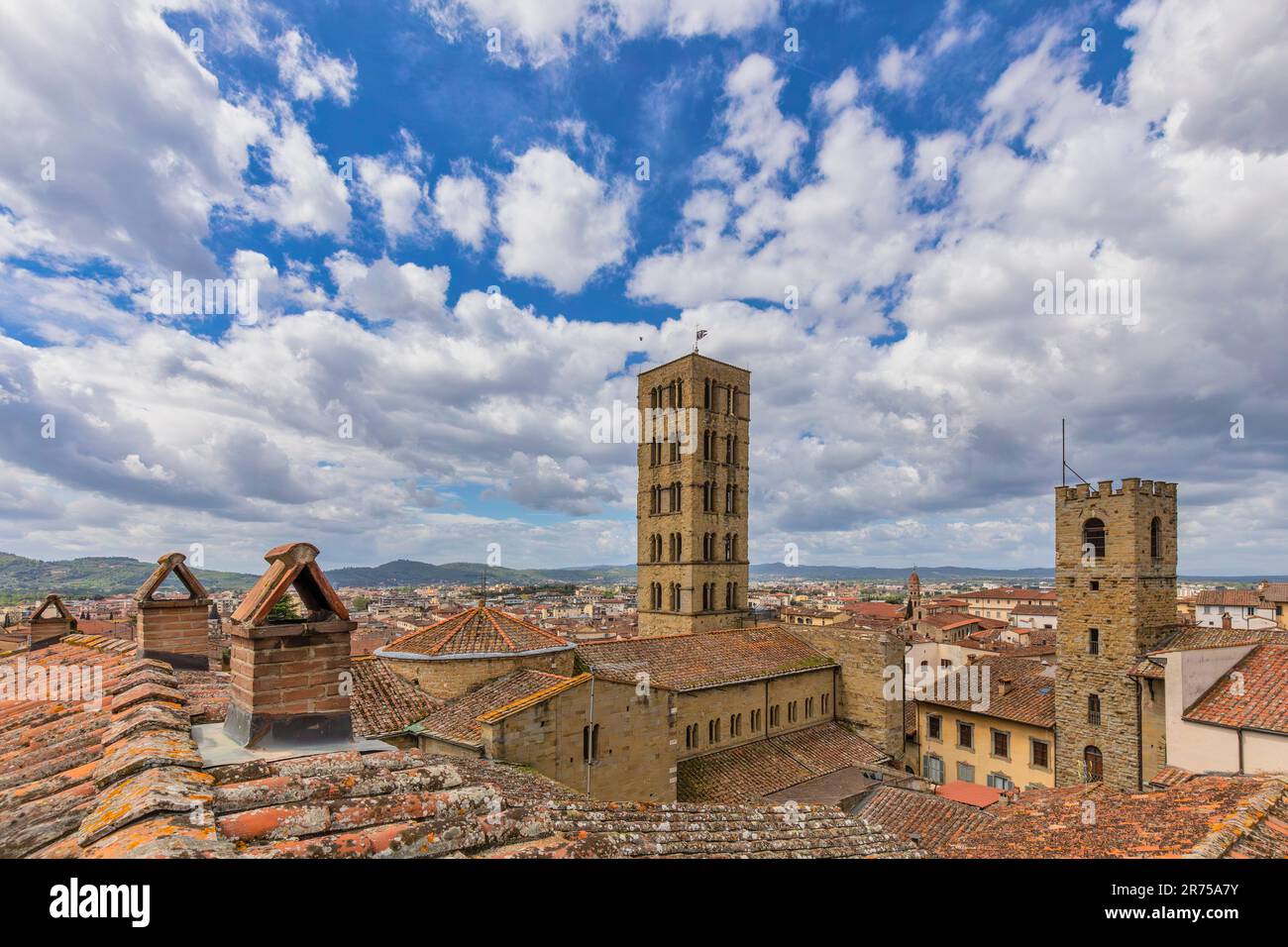 Italy, Tuscany, Arezzo, elevated view on the Arezzo roofs and the tower of Santa Maria della Pieve Stock Photo