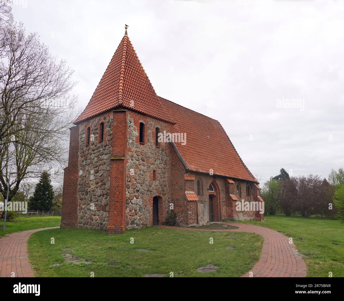 Protestant-Lutheran Marienkapelle, fieldstone chapel from the 14th century, Germany, Lower Saxony, Oetzen Stock Photo