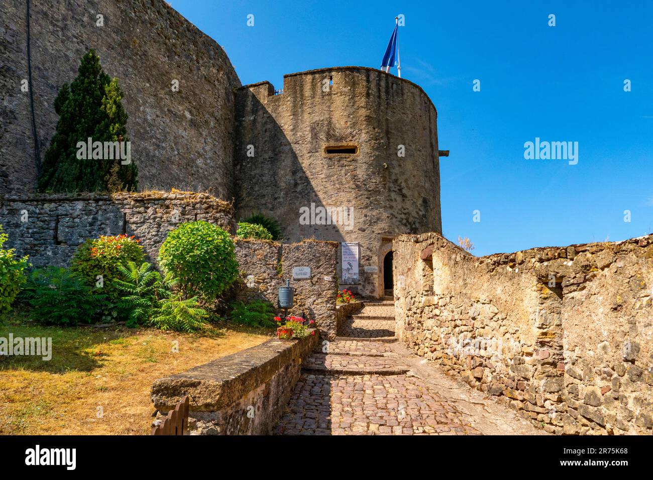 Sierck Castle over Sierck-les-Bains and the Moselle, Moselle, Lorraine, France, Sierck-les-Bains, Moselle Valley, Moselle, Grand Est, Alsace-Champagne-Ardenne-Lorraine, France Stock Photo