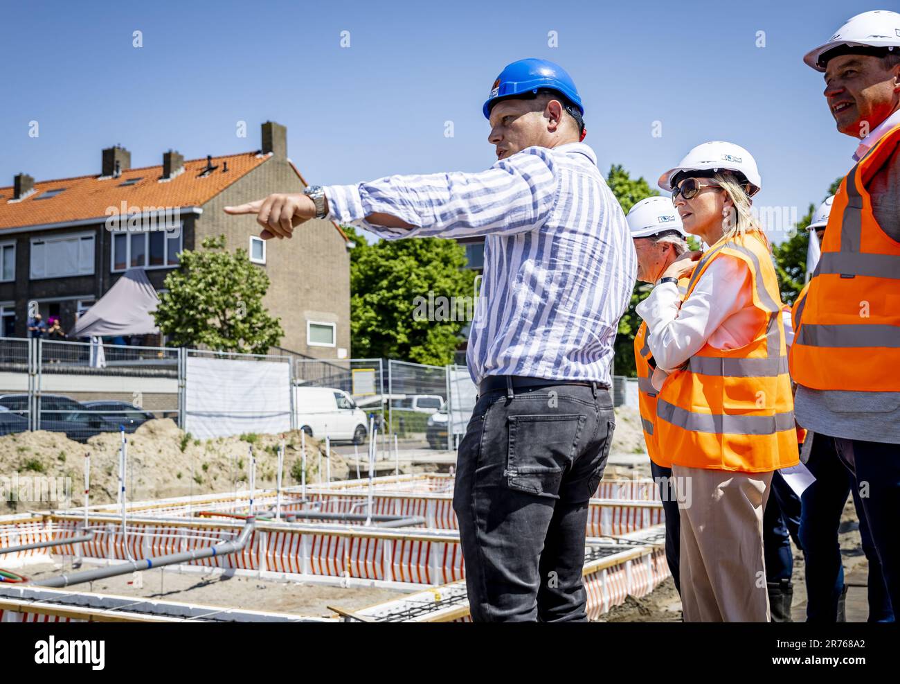 Rinsburg, Netherlands. 13th June, 2023. RINSBURG - Queen Maxima during her visit to a housing project of Koninklijke Bouwend Nederland member company KBM in the context of the sixteenth edition of the Day of Construction. ANP REMKO DE WAAL netherlands out - belgium out Credit: ANP/Alamy Live News Stock Photo