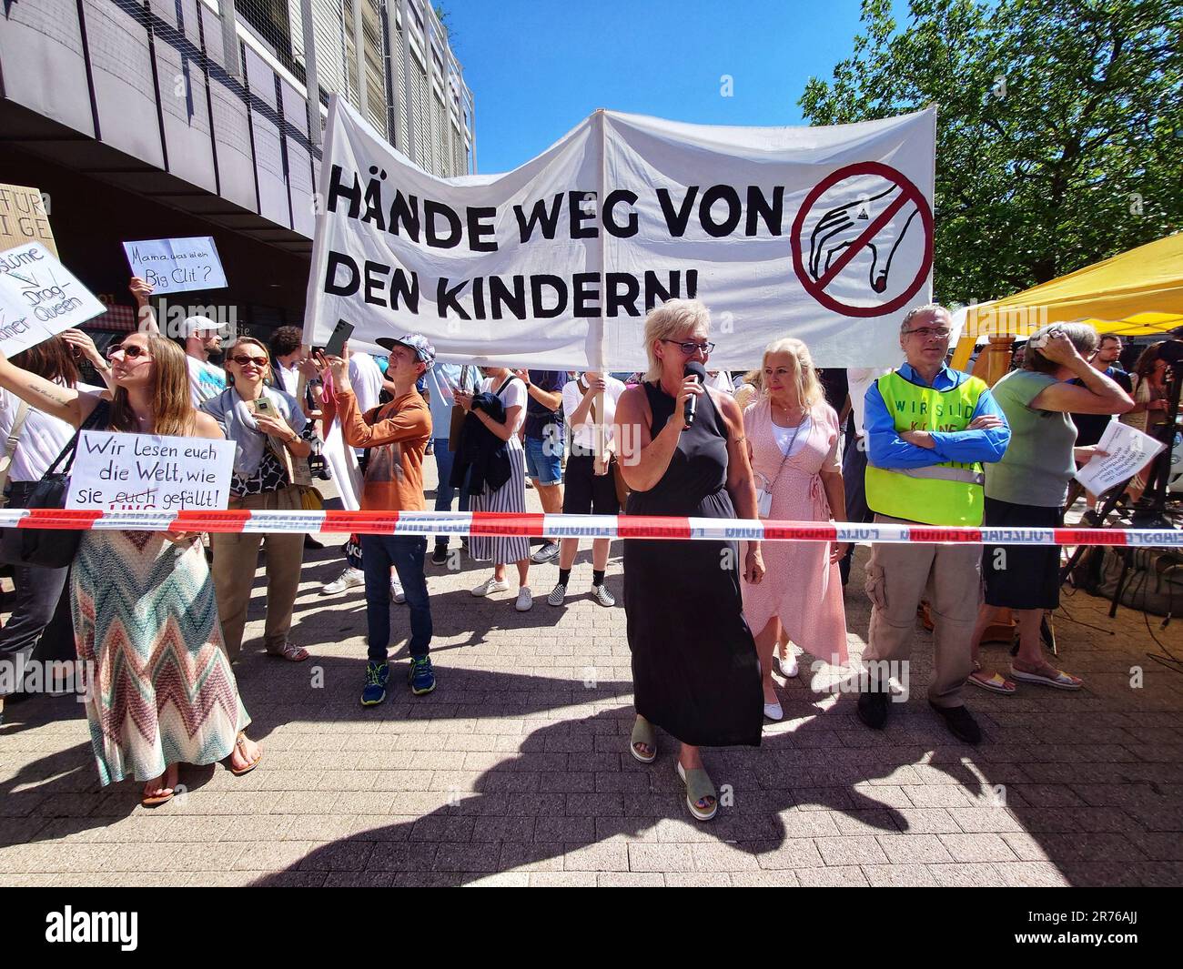 June 13, 2023, Munich, Bavaria, Germany: After months of controversy,  various far- to extreme-right, Reichsbuerger, and conservative groups  assembled in front of the Munich Stadtbibliothek in Bogenhausen to protest  against the draq