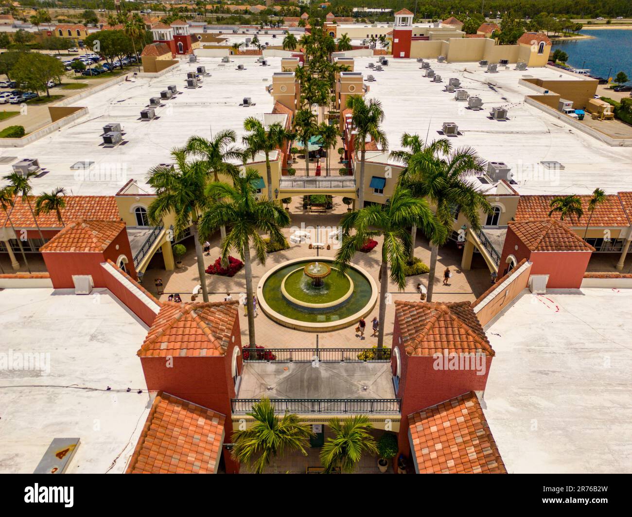 Pandora miromar deals outlets