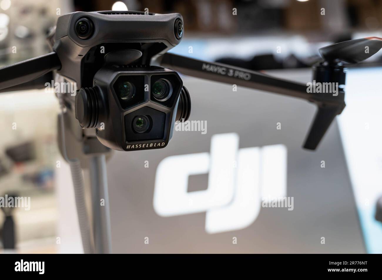 Dji mavic pro 2 sale sales