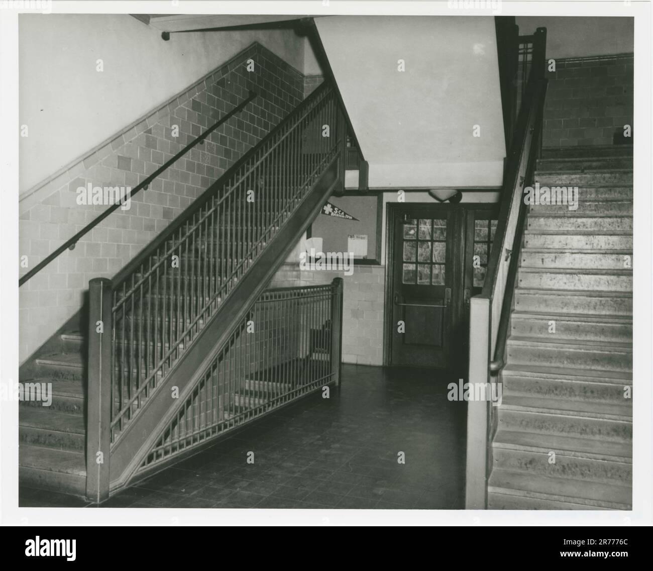 1960s high school hallway hi-res stock photography and images - Alamy