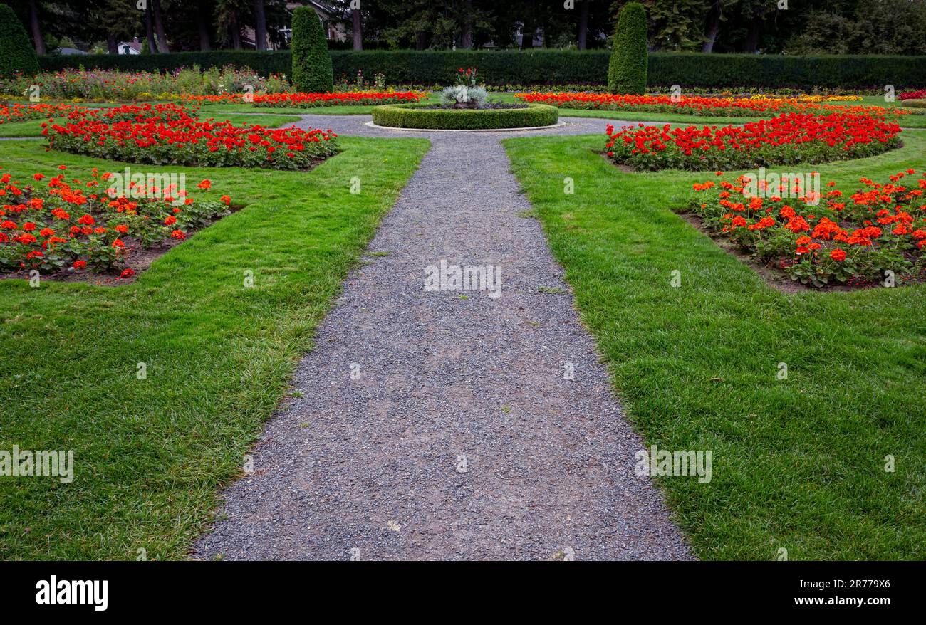Formal park flower display hi-res stock photography and images - Alamy