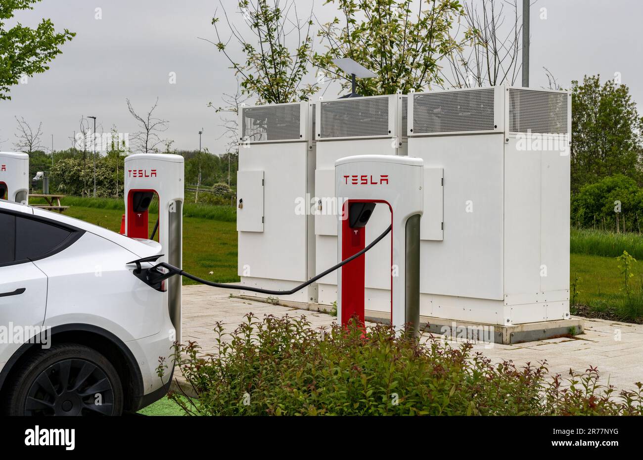 Tesla Supercharger V2 & V3 - A1 Erftstadt : charging station in Erftstadt,  Germany