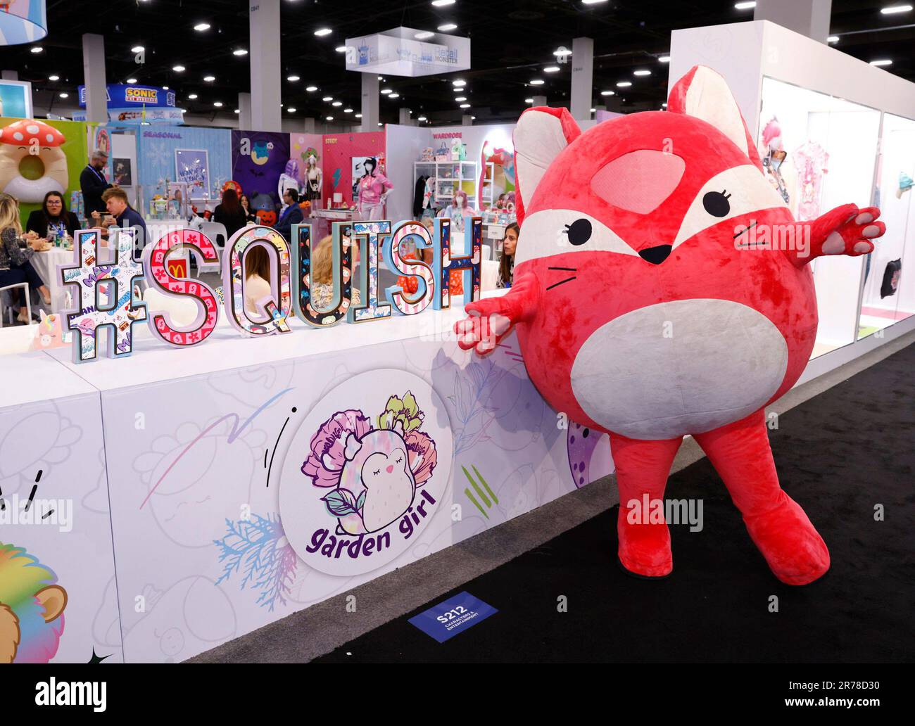 IMAGE DISTRIBUTED FOR JAZWARES Squishmallows Mascot Character, Fifi