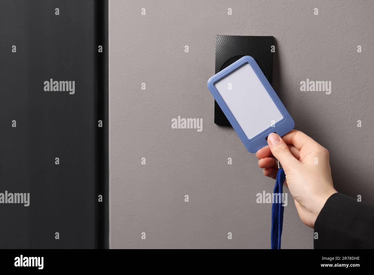 Key card unlocking door hi-res stock photography and images - Alamy