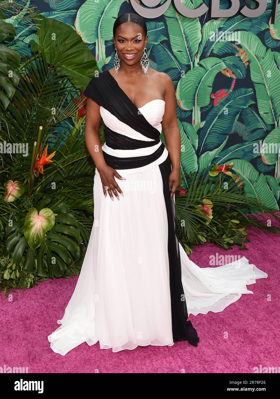 New York City, USA. 13th June, 2023. Kandi Burruss arriving at the 76th Annual Tony Awards held at the United Palace Theater on June 11, 2023 in New York City, NY © Lisa OConnor/AFF-USA.com Credit: AFF/Alamy Live News Stock Photo