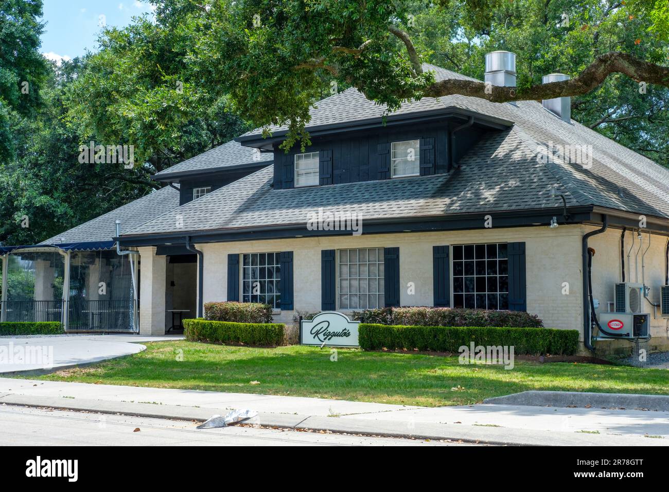 NEW ORLEANS, LA, USA JUNE 11, 2023 Full front view of Rizzuto's