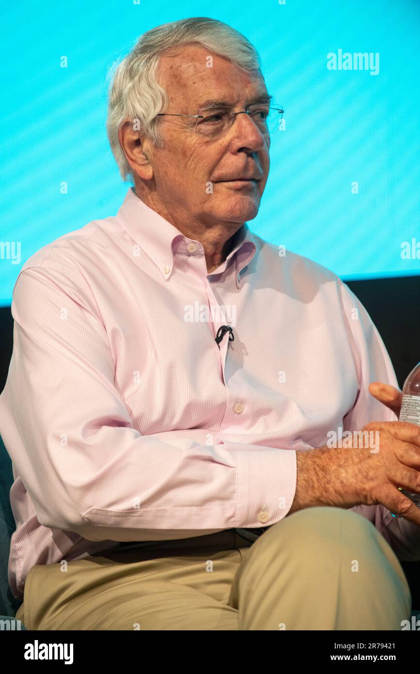 Kite Festival 2023 , Kirlington Park oxfordshire Stock Photo Alamy