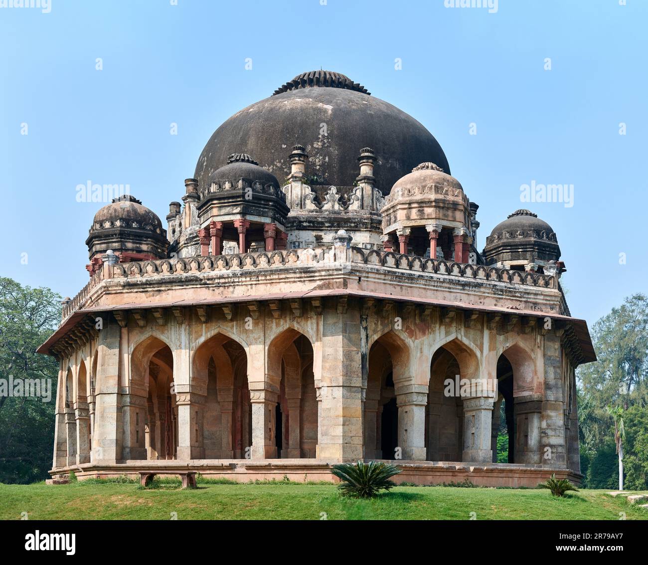 Muhammad Shah tomb in New Delhi Lodhi garden, India, ancient indian ...