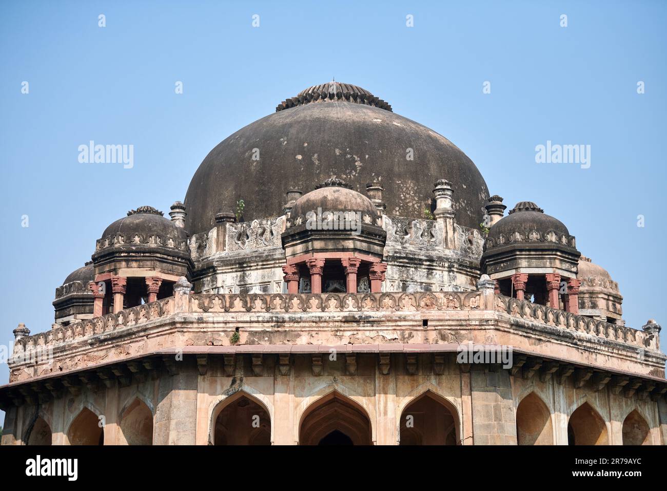 Muhammad Shah tomb in New Delhi Lodhi garden, India, ancient indian ...