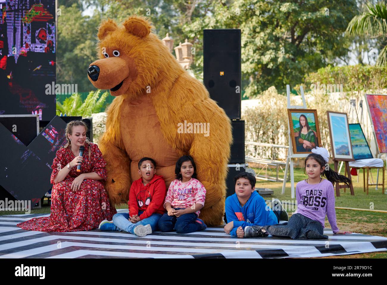 new-delhi-india-10-12-2022-children-outdoor-party-quizzes-and