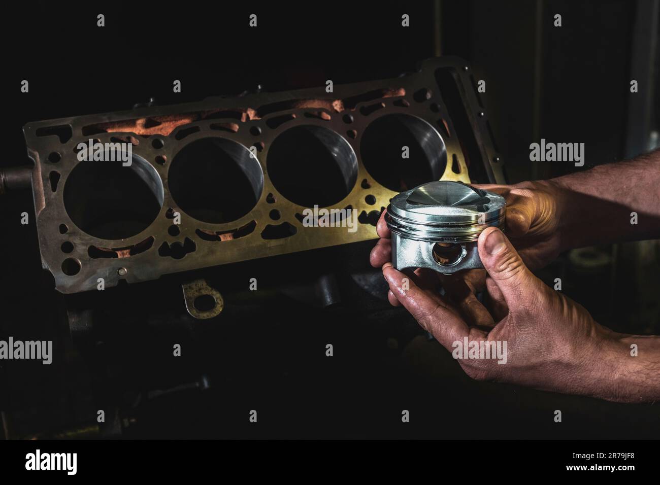 Engine cylinder hi-res stock photography and images - Alamy