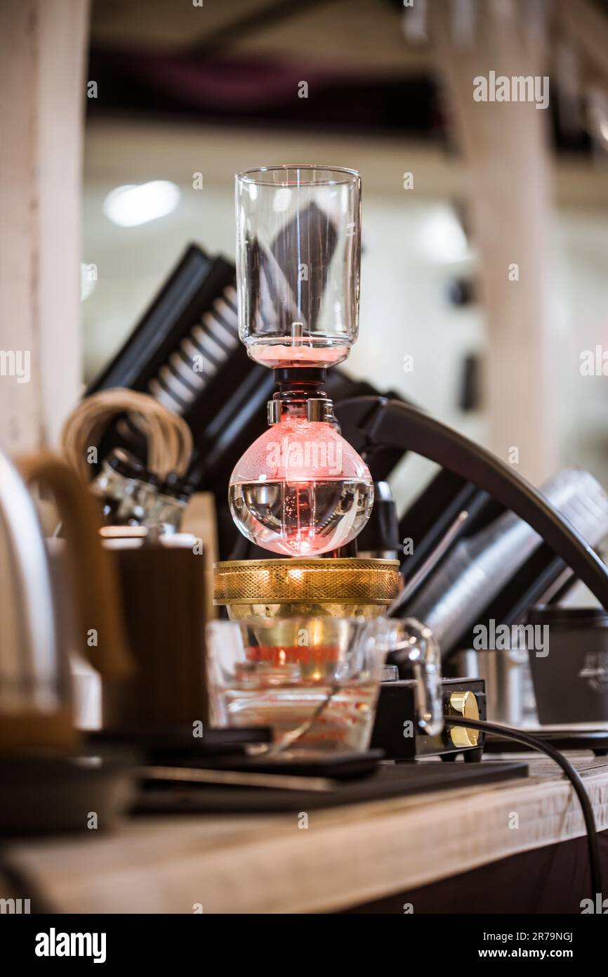 Siphon brewing top