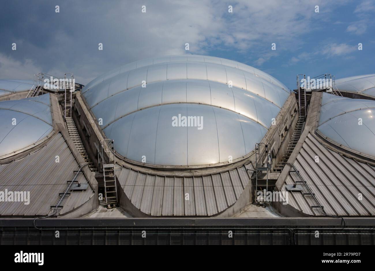 Etfe roof hires stock photography and images Alamy
