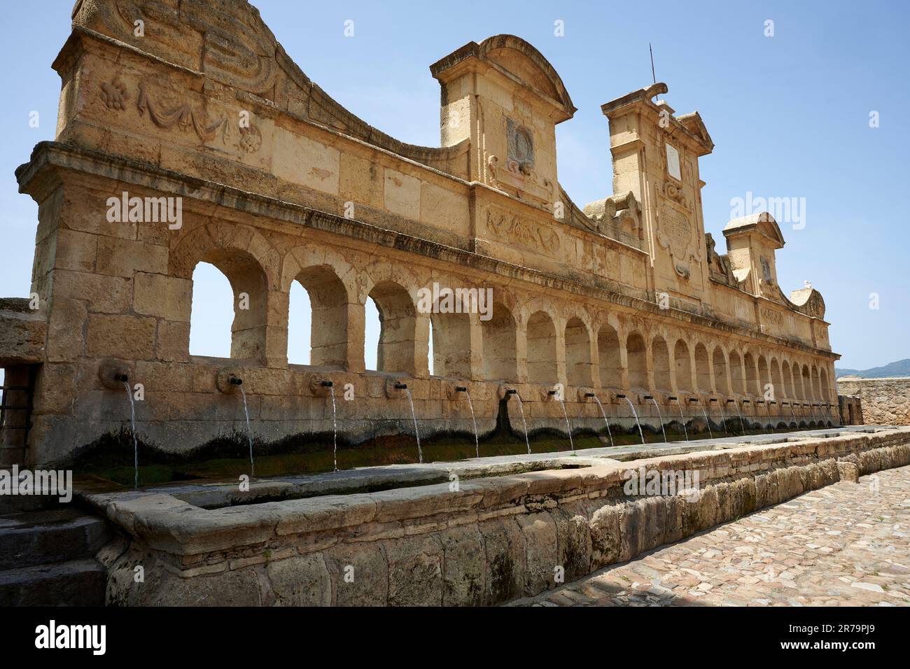 la-granfonte-fontana-monumentale-a-24-bocche-d-acqua-1651