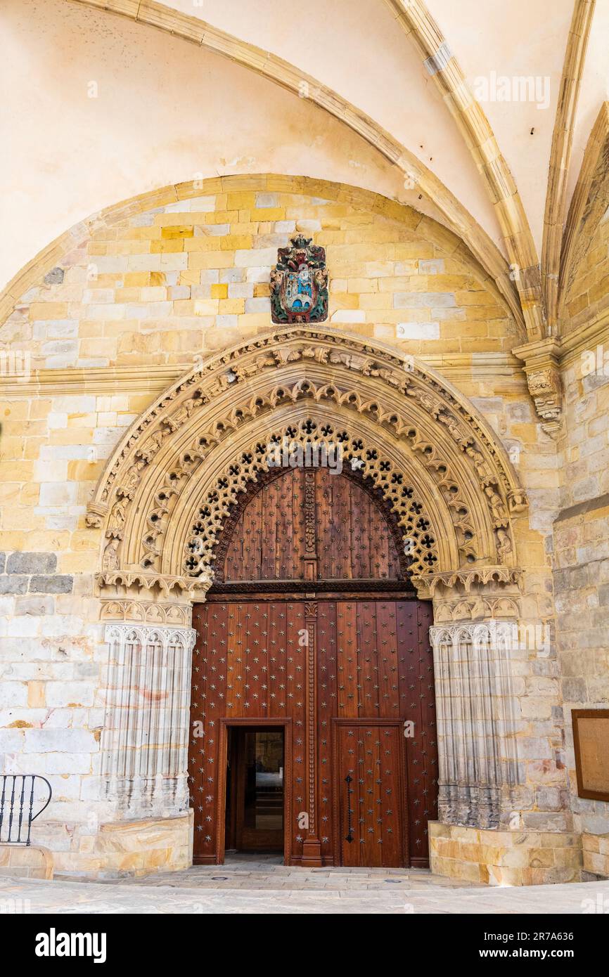 Bilbao Cathedral entrance with imposing doors made of wood. Bilbao, Basque Country, Spain. Stock Photo