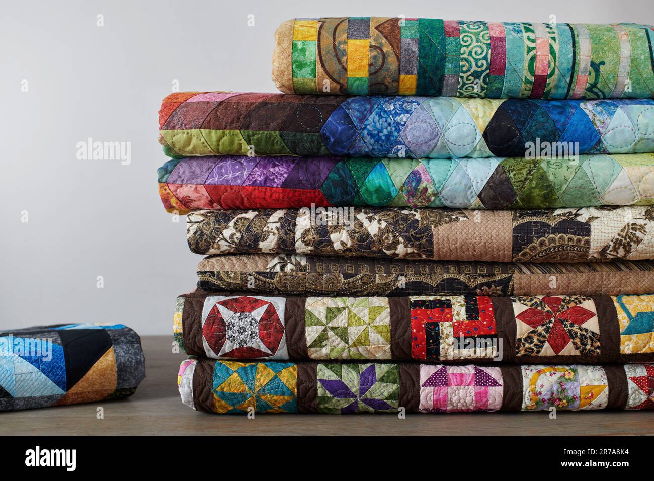 Wall quilts hi-res stock photography and images - Alamy
