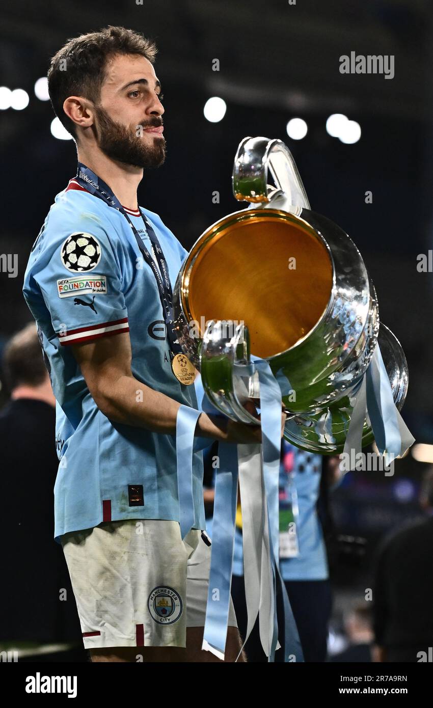 Bernardo silva of manchester city hi-res stock photography and images -  Alamy