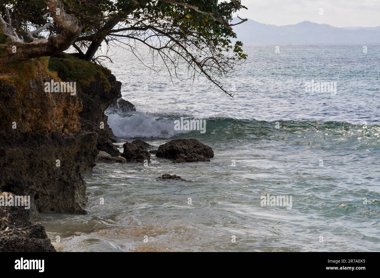 Tropical island caribbean sea hi-res stock photography and images - Alamy