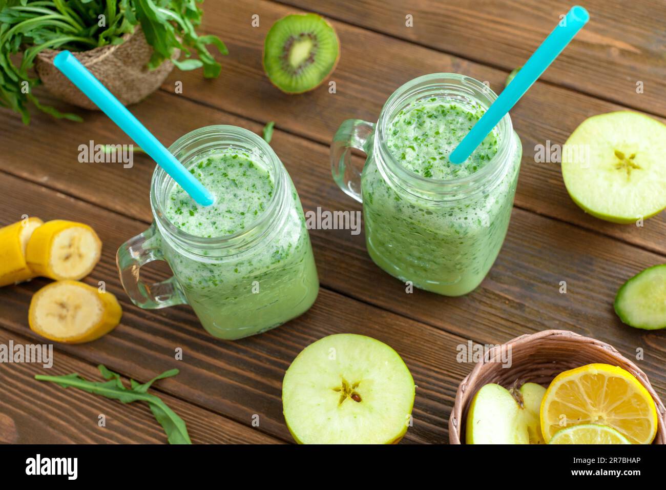 Fresh green smoothy drink Stock Photo - Alamy