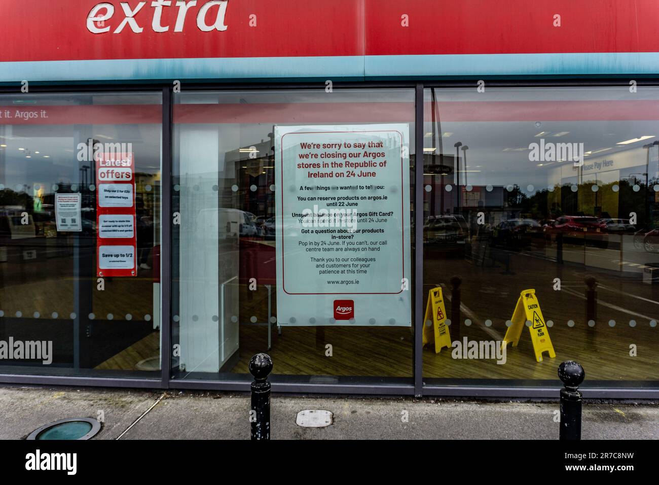 Retail closure process hires stock photography and images Alamy
