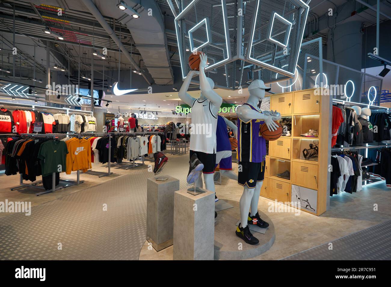 Fontanero Mejorar periódico Nike shop at Siam premium outlet on 1 July 2020,Bangkok,Thailand Stock  Photo - Alamy