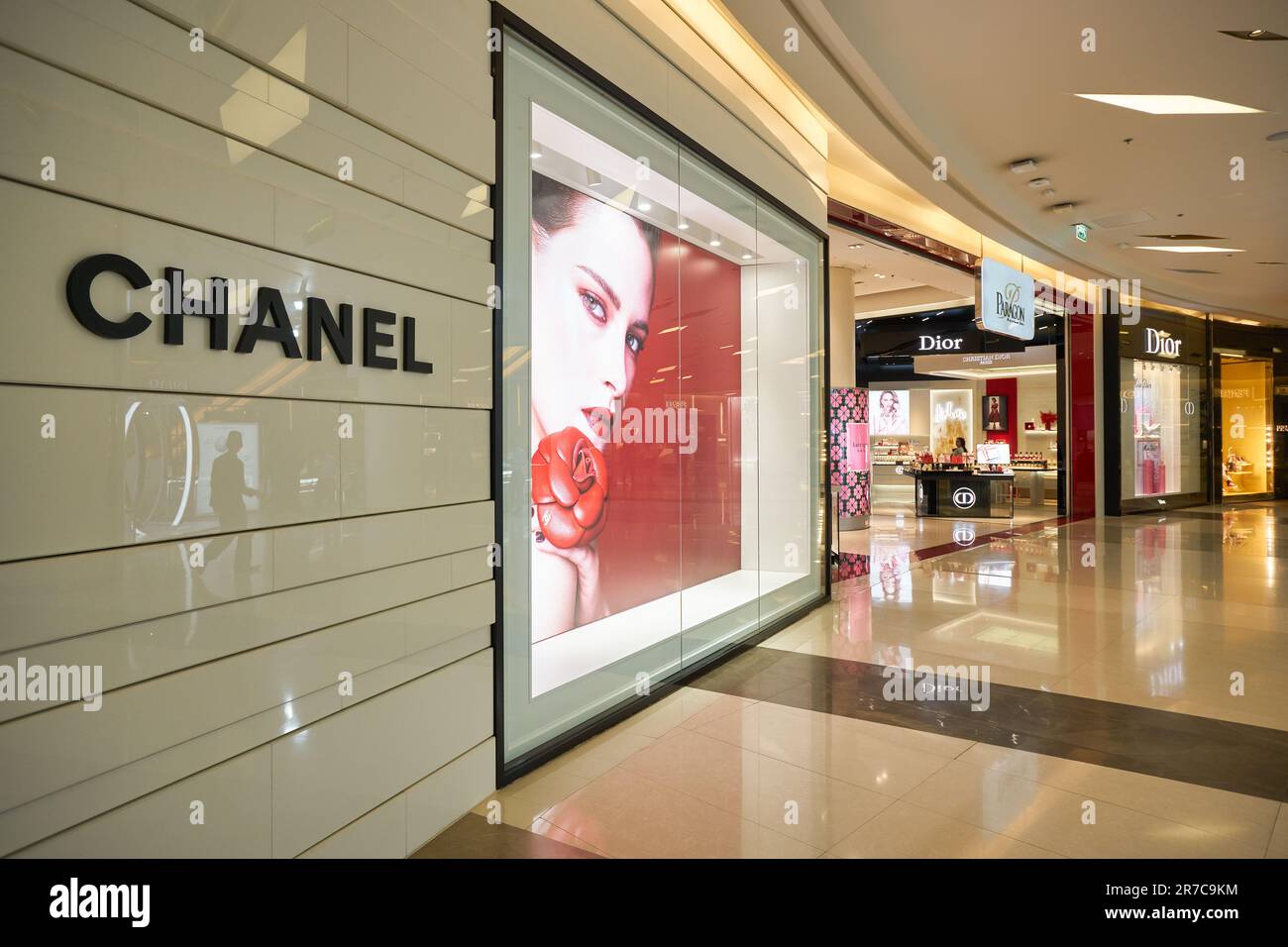 BANGKOK, THAILAND - CIRCA JANUARY, 2020: Chanel store shopfront at Siam  Paragon shopping mall in Bangkok Stock Photo - Alamy