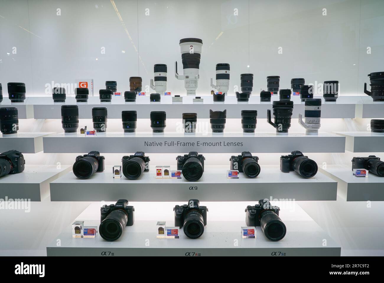 Photo exhibition e g hi-res stock photography and images - Alamy
