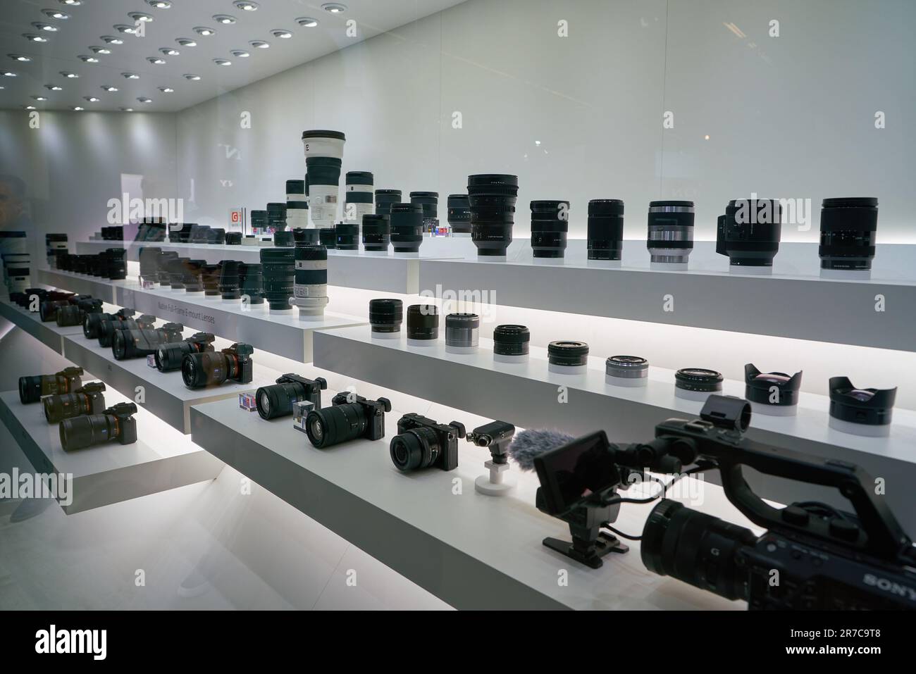 Alpha mount system hi-res stock photography and images - Alamy