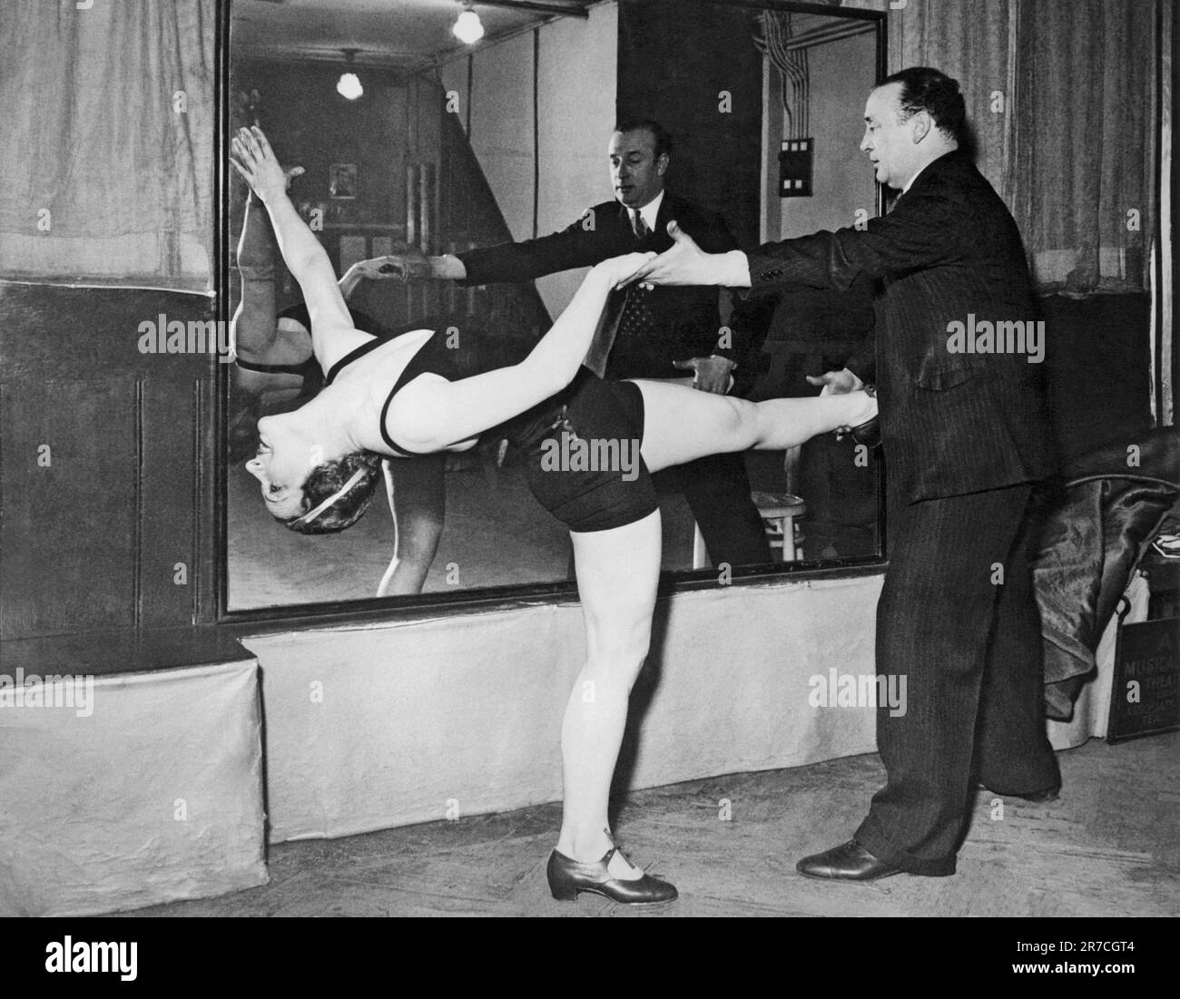 London, England:  c. 1934. Princess Irene Bogdan of Romania training at the London Dance School to make her dancing debut for a forthcoming production. Stock Photo