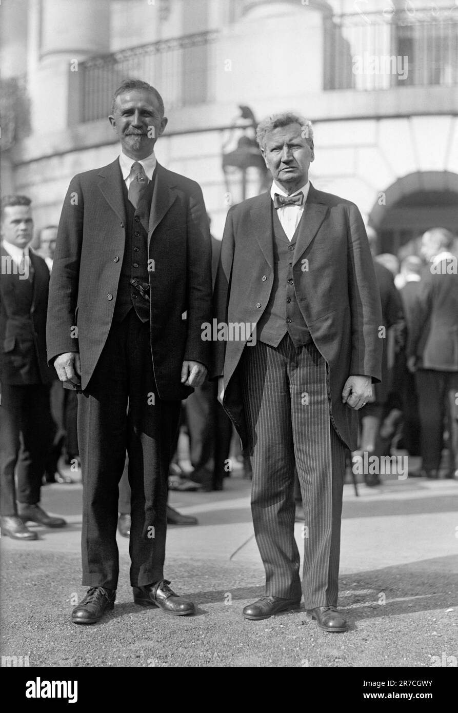 Washington, D.C.:  1919 President Wilson's Secretary of Labor William B. Wilson, (r) and business leader and theorist Roger W. Babson. Stock Photo