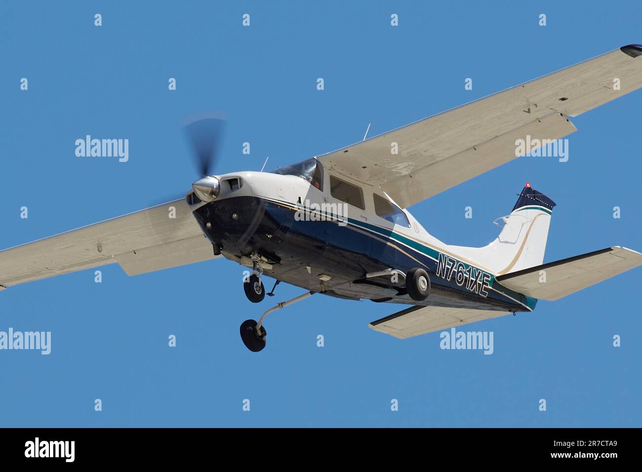 Cessna 210 hi-res stock photography and images - Alamy
