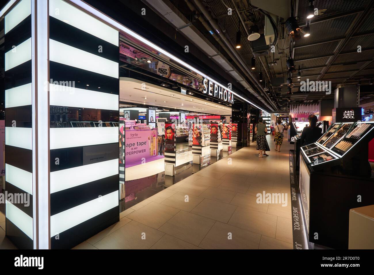 Chafik Studio — Sephora megastore Champs-Élysées