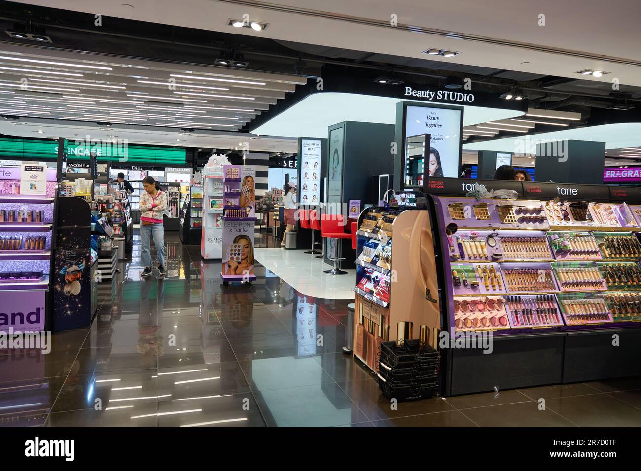 Paris France November 22 2014 Sephora Stock Photo 234750790