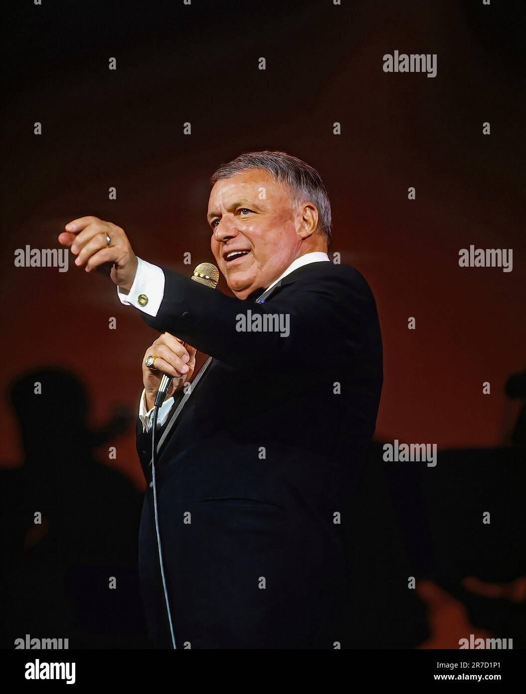 WASHINGTON DC - OCTOBER 1, 1992 Frank Sinatra performs at the gala reopening after a seven million restoration of the Warner theatre in Washington DC. This would turn out to be Sinatra's last performance in Washington. Stock Photo