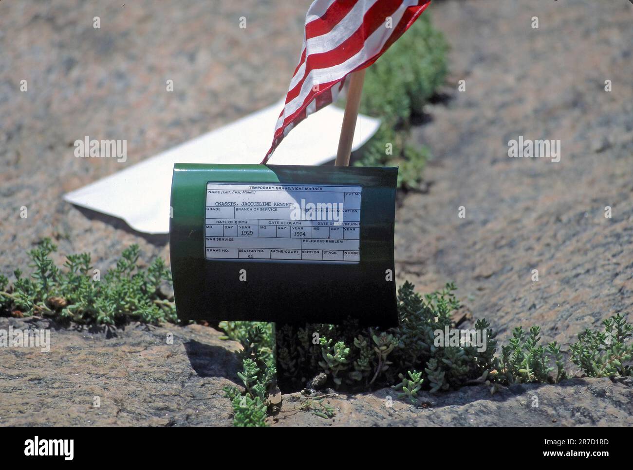 ARLINGTON,VIRGINIA MAY, 1994 Temporary grave/niche marker in section