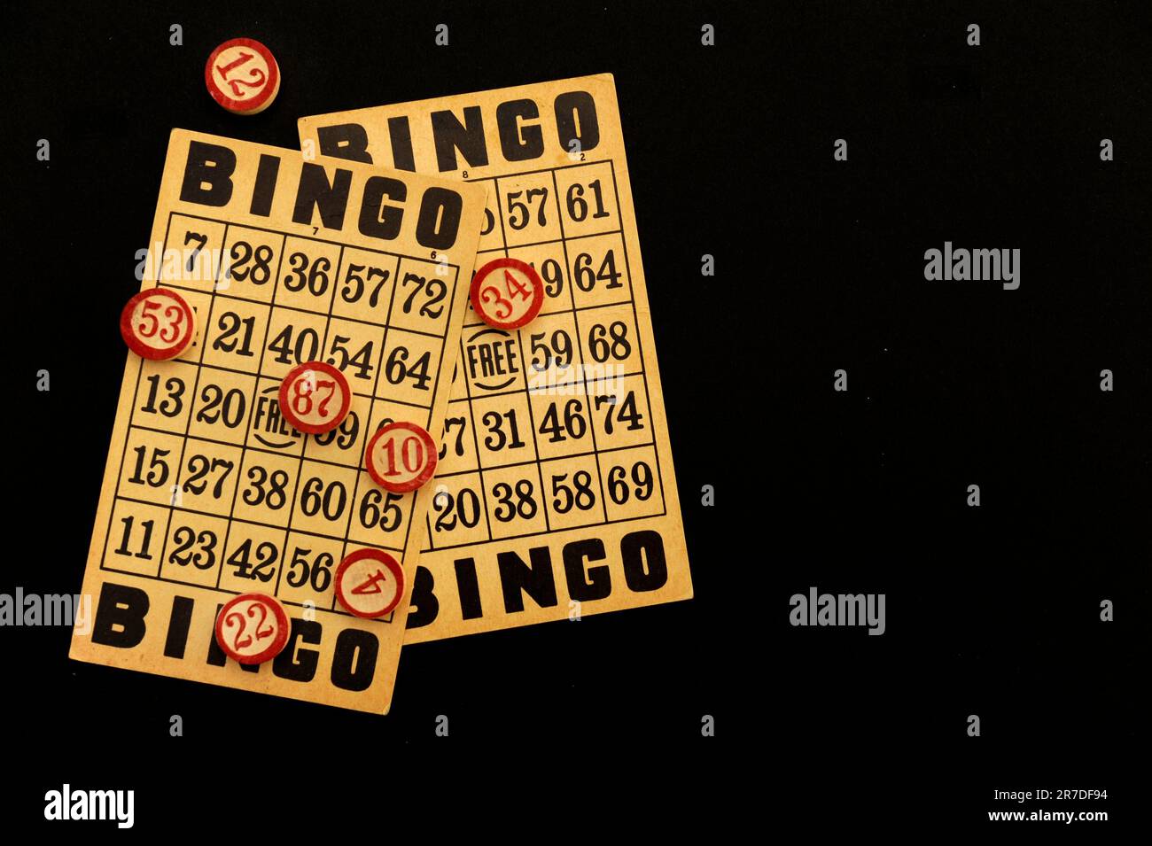 vintage bingo cards and markers Stock Photo Alamy