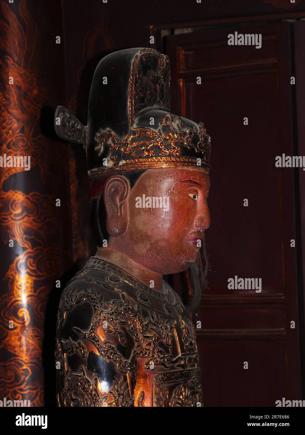 Vietnam, Hoa Lu, Le Emperor's Grave, Statue of the Emperor Stock Photo