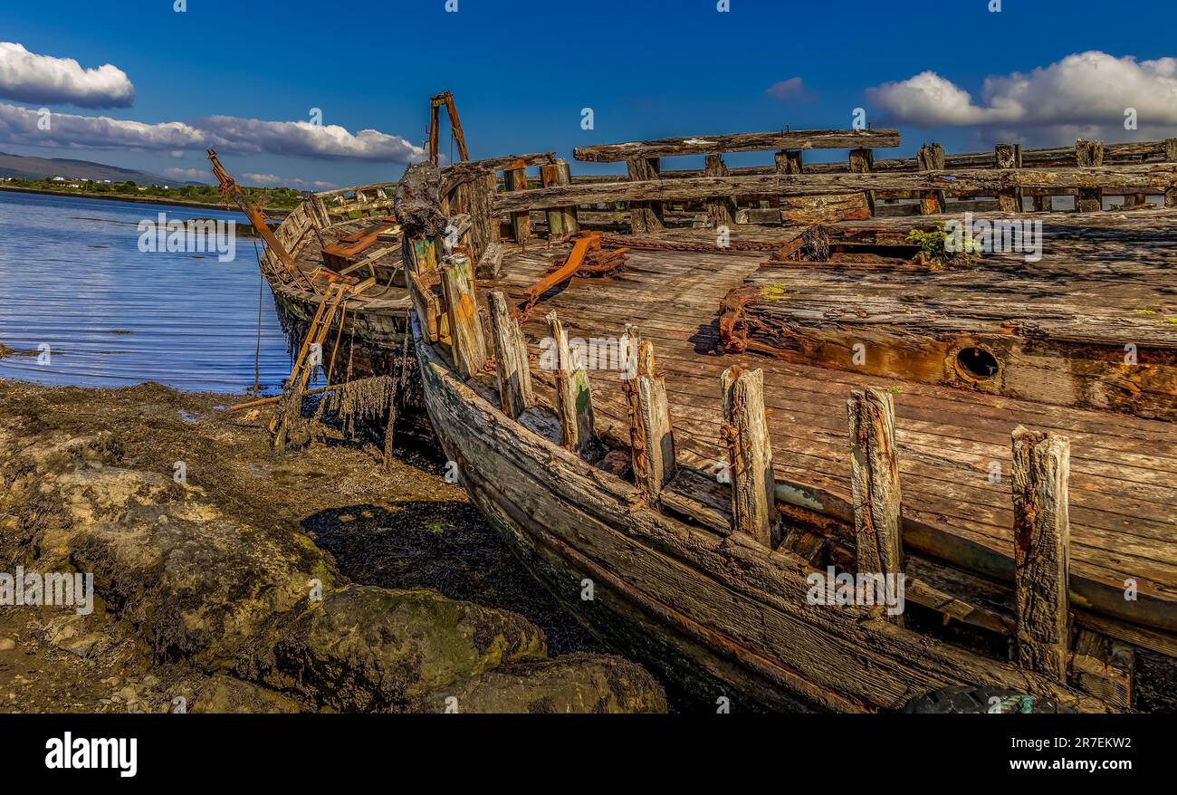 The old wooden fishing boats on the Isle of Mull Stock Photo - Alamy