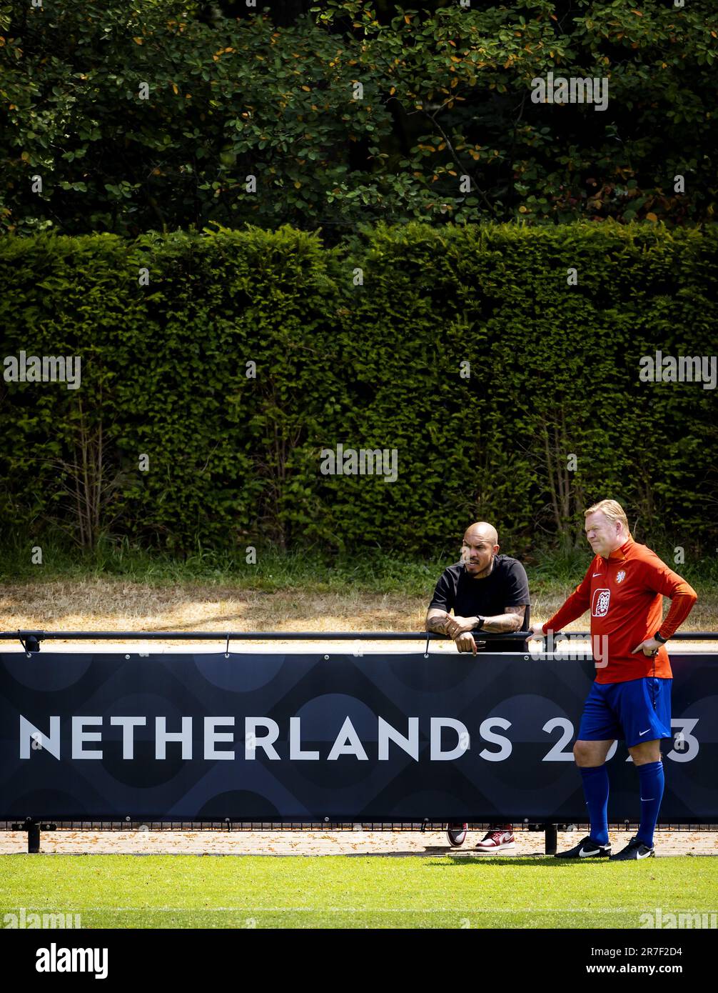 ZEIST - Holland coach Ronald Koeman and Nigel de Jong, director of top football of the KNVB during a training session of the Dutch national team at the KNVB Campus on June 15, 2023 in Zeist, the Netherlands. The Dutch national team is preparing for 3rd and 4th place in the Nations League against Italy or Spain. ANP KOEN VAN WEEL Stock Photo