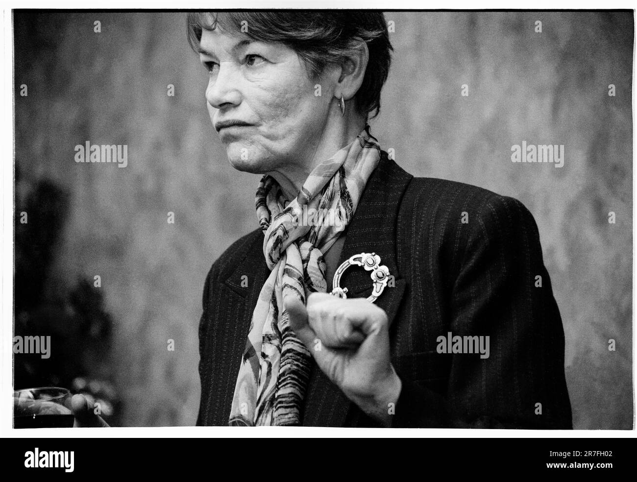 Actress and politician Glenda Jackson, here campaigning for New Labour