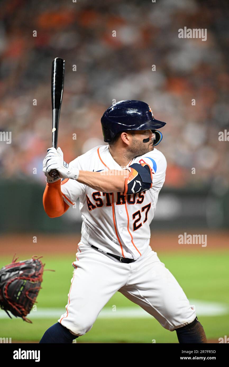 Yuli gurriel astros hi-res stock photography and images - Alamy